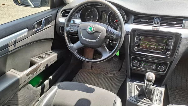Škoda Superb 1.8 TSI Elegance - foto 15