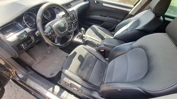 Škoda Superb 1.8 TSI Elegance - foto 18