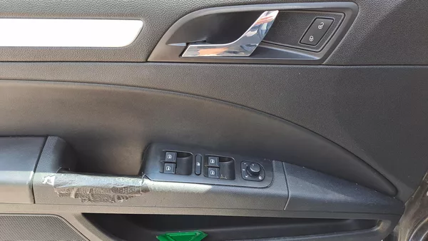 Škoda Superb 1.8 TSI Elegance - foto 19
