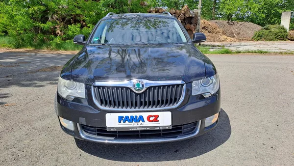 Škoda Superb 1.8 TSI Elegance - foto 2
