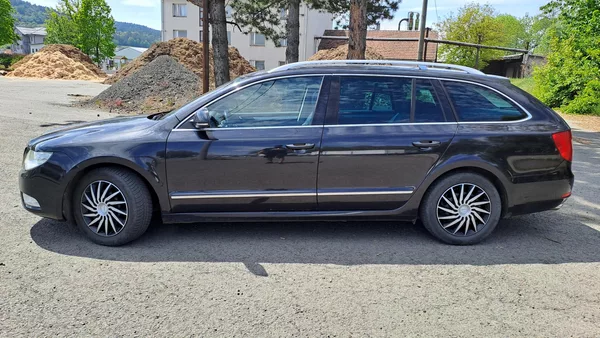 Škoda Superb 1.8 TSI Elegance - foto 4