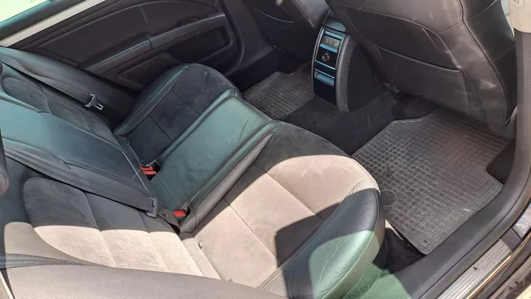 Škoda Superb 1.8 TSI Elegance - foto 9