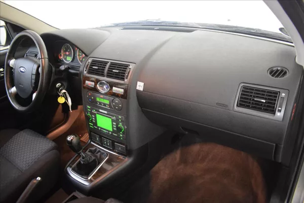 Ford Mondeo 1,8 i GHIA,PO SERVISU,BEZ KORO - foto 20