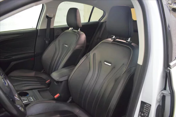 Ford Focus 2,0 TDCi VIGNALE,EXKLUZIVNÍ VÝ - foto 11