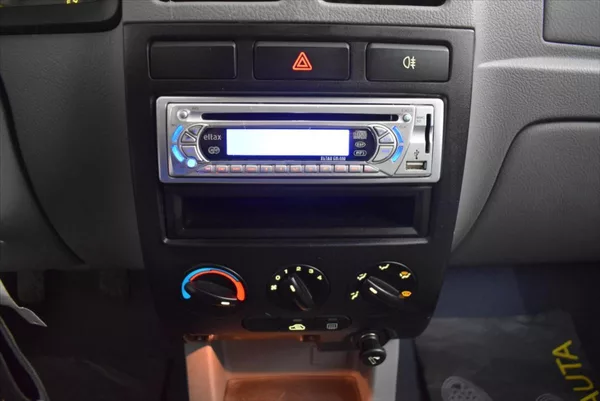 Kia Rio 1,3 i SUPER STAV,PO SERVISU - foto 11