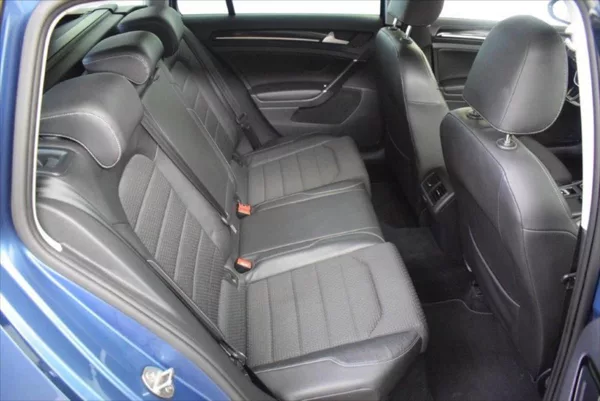 Volkswagen Golf 2,0 TDI 1.MAJ,NOVÉ ČR,SUPER ST - foto 17
