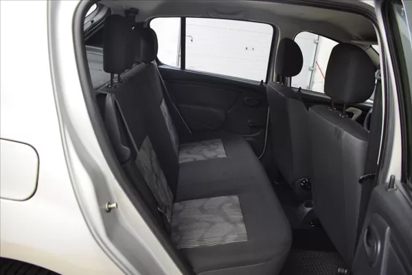 Dacia Sandero 1,4 i PO SERVISU,SUPER STAV - foto 11