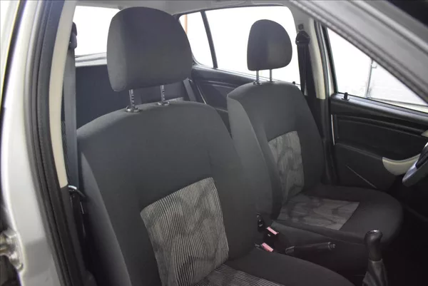 Dacia Sandero 1,4 i PO SERVISU,SUPER STAV - foto 12