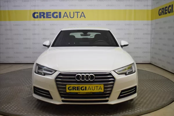 Audi A4 2,0 TDi S-LINE,PERFEKTNÍ STAV
