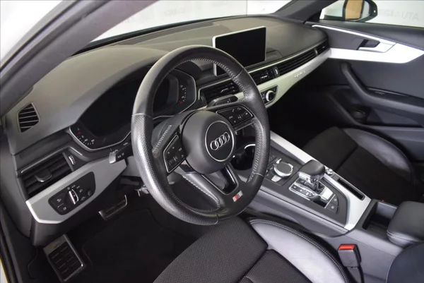 Audi A4 2,0 TDi S-LINE,PERFEKTNÍ STAV - foto 15