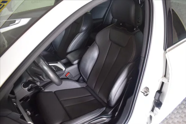 Audi A4 2,0 TDi S-LINE,PERFEKTNÍ STAV - foto 16