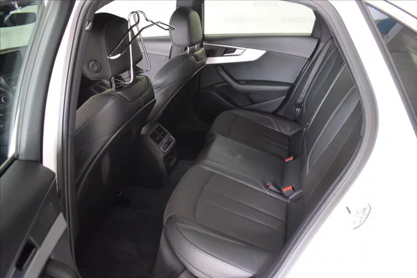 Audi A4 2,0 TDi S-LINE,PERFEKTNÍ STAV - foto 18