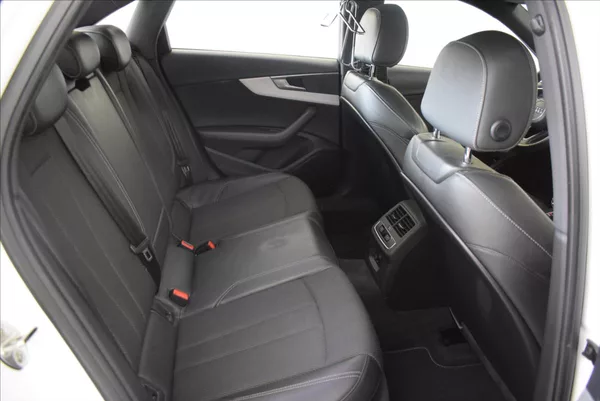 Audi A4 2,0 TDi S-LINE,PERFEKTNÍ STAV - foto 20
