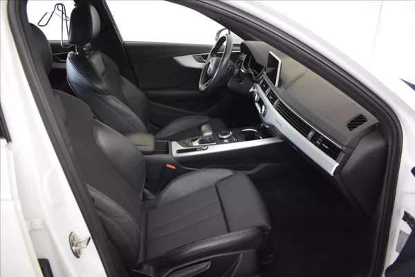 Audi A4 2,0 TDi S-LINE,PERFEKTNÍ STAV - foto 22