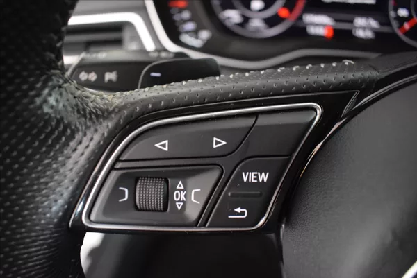 Audi A4 2,0 TDi S-LINE,PERFEKTNÍ STAV - foto 34