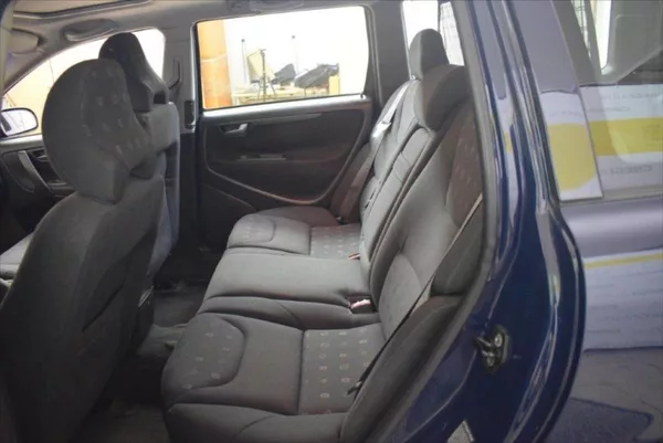 Volvo V70 2,4 i AUTOMAT PO SERVISU - foto 12