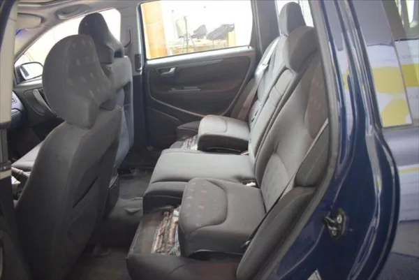 Volvo V70 2,4 i AUTOMAT PO SERVISU - foto 13