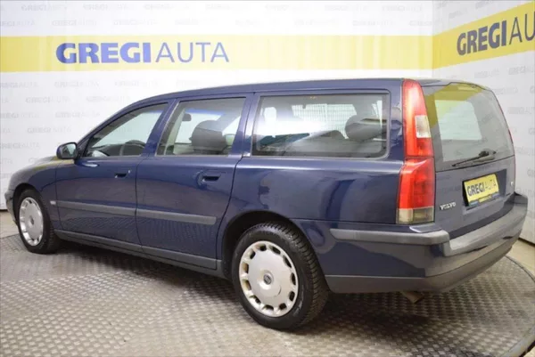 Volvo V70 2,4 i AUTOMAT PO SERVISU - foto 6