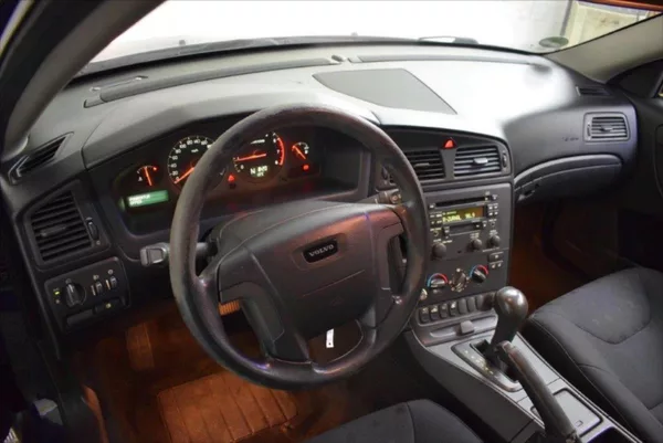 Volvo V70 2,4 i AUTOMAT PO SERVISU - foto 8