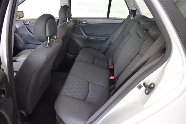 Mercedes-Benz Třídy C 1,8 i PRAVIDELNÝ SERVIS - foto 14
