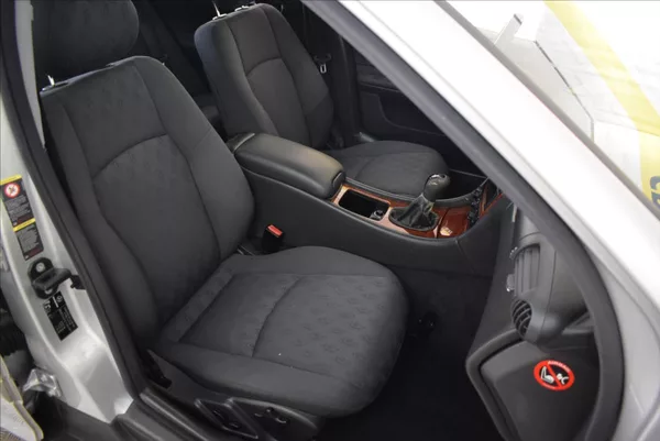 Mercedes-Benz Třídy C 1,8 i PRAVIDELNÝ SERVIS - foto 19