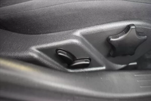Mercedes-Benz Třídy C 1,8 i PRAVIDELNÝ SERVIS - foto 28