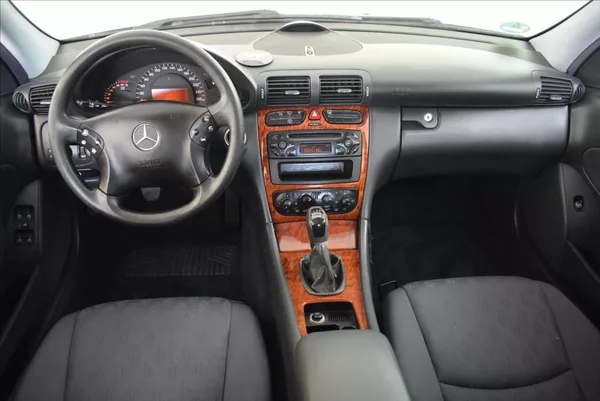 Mercedes-Benz Třídy C 1,8 i PRAVIDELNÝ SERVIS - foto 30