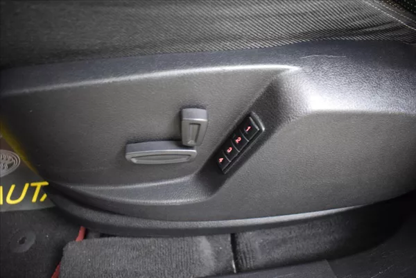 Ford S-MAX 1,6 EB 7MÍST,TOP STAV,PR.SERVI - foto 12