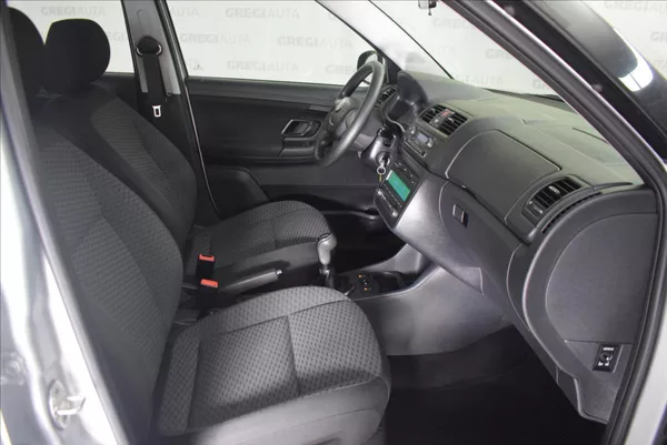 Škoda Fabia 1,2 TSi DIGI KLIMA,SUPER STAV - foto 17