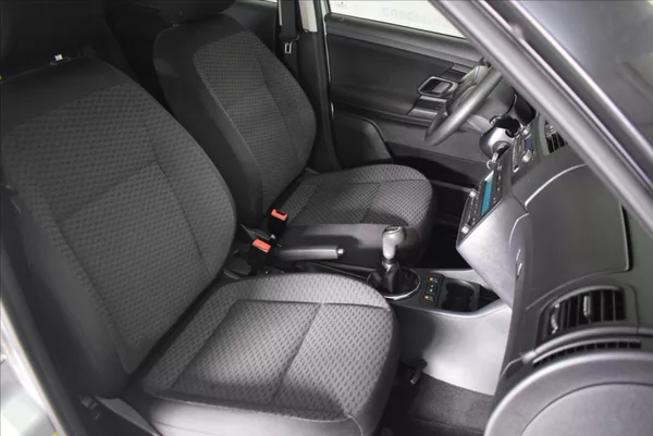 Škoda Fabia 1,2 TSi DIGI KLIMA,SUPER STAV - foto 19