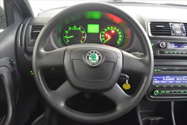 Škoda Fabia 1,2 TSi DIGI KLIMA,SUPER STAV - foto 20