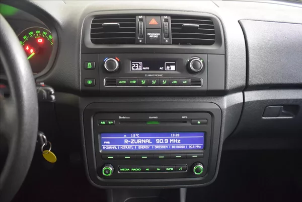 Škoda Fabia 1,2 TSi DIGI KLIMA,SUPER STAV - foto 21