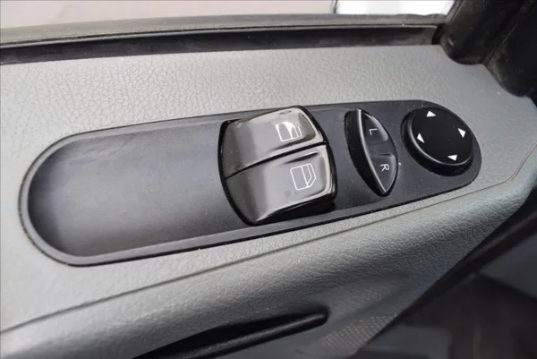 Mercedes-Benz Vito 2,2 CDi LONG,TAŽNÉ - foto 16