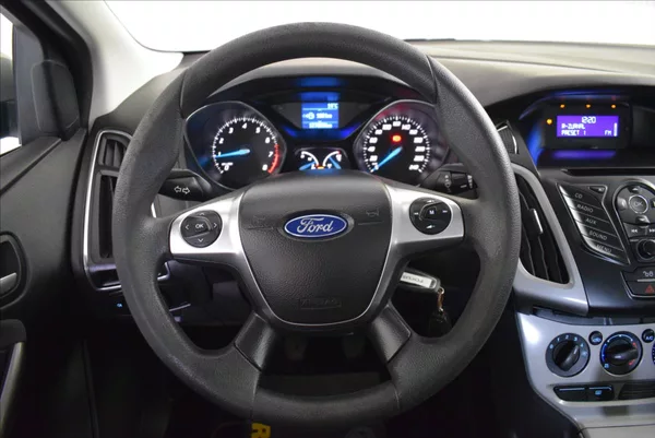 Ford Focus 1,6 i PO STK,TOP STAV - foto 17