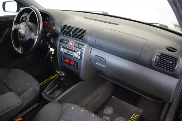 Audi A3 1,6 i AUTOMAT,PO STK - foto 15