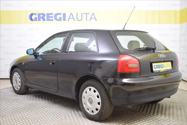 Audi A3 1,6 i AUTOMAT,PO STK - foto 5
