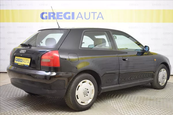 Audi A3 1,6 i AUTOMAT,PO STK - foto 6