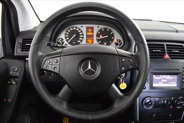 Mercedes-Benz Třídy B B150 AUTOMAT,PO SERVISU - foto 18