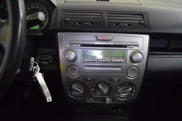 Mazda 2 1,4 i PO SERVISU,SUPER STAV - foto 19