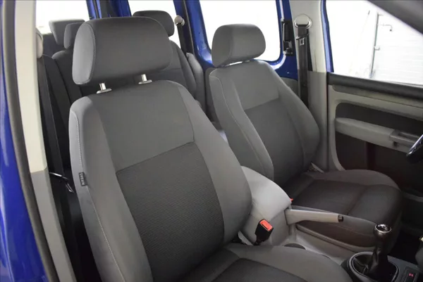 Volkswagen Caddy 1,9 TDi LIFE 7MÍST,PR.SERVIS - foto 18
