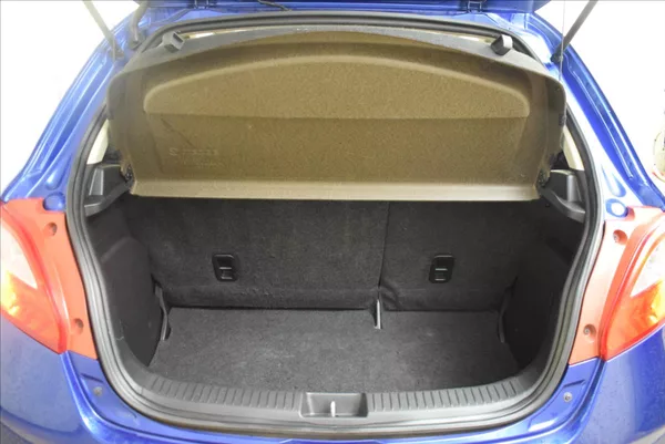 Mazda 2 1,4 MZR-CD PO SERVISU,BEZ KORO - foto 12