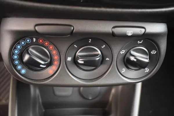 Opel Corsa Van 1,2 i NOVÉ ČR,SUPER STAV,ZÁRUK - foto 17