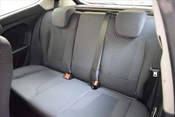Ford Fiesta 1,6 TDCi SPORT - foto 11