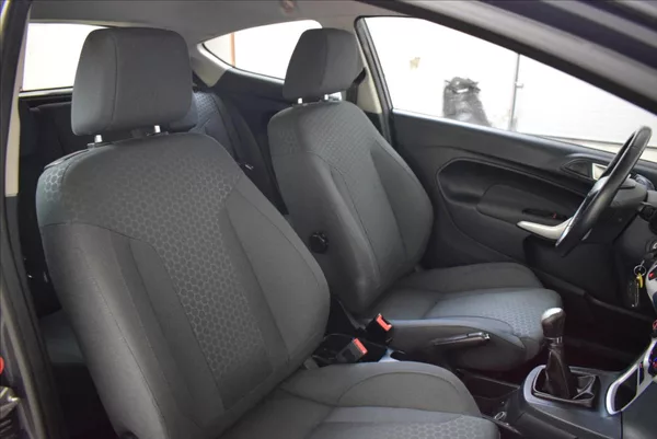 Ford Fiesta 1,6 TDCi SPORT - foto 21