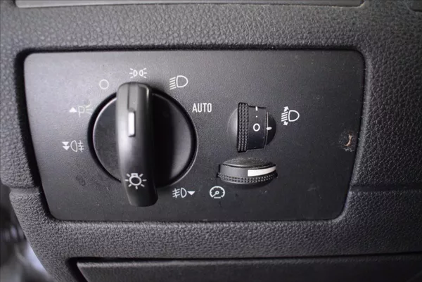 Ford Mondeo 1,8 i - foto 22