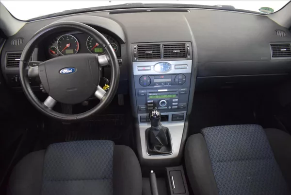 Ford Mondeo 1,8 i - foto 26