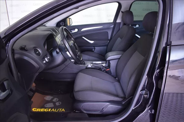 Ford Mondeo 2,0 TDCi - foto 5