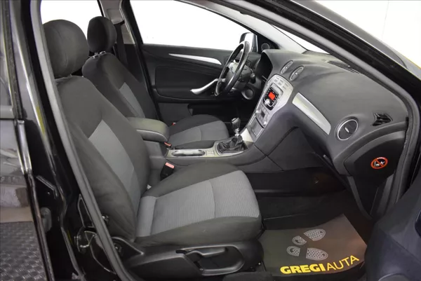 Ford Mondeo 2,0 TDCi - foto 6