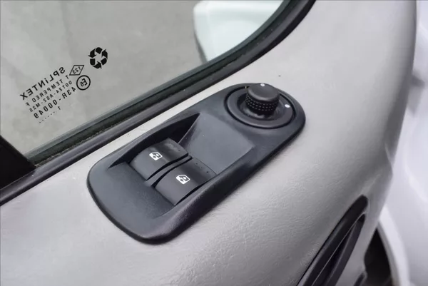 Renault Trafic 2,0 DCi LONG,TAŽNÉ - foto 13