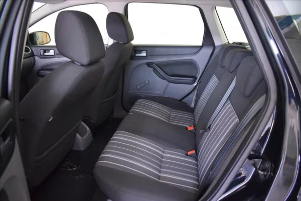 Ford Focus 1,6 i BEZ KOROZE,PO STK - foto 13